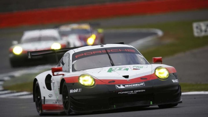 Porsche 911RSR posádky Richard Lietz, Frédéric Makowiecki
