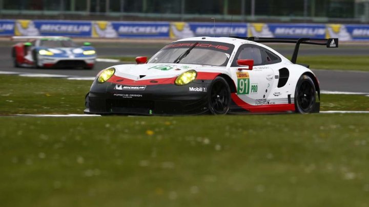 Porsche 911RSR posádky Richard Lietz, Frédéric Makowiecki