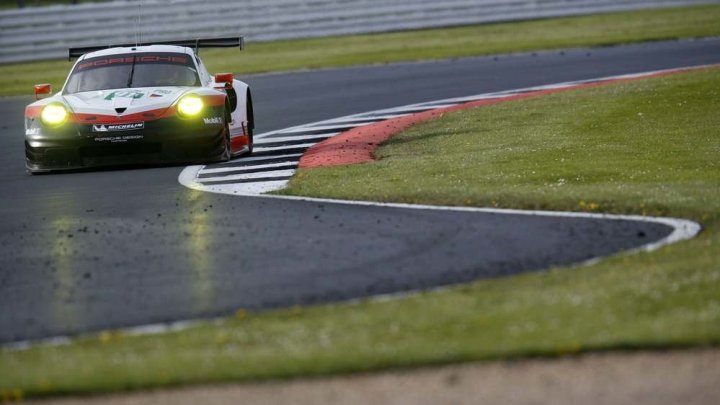Porsche 911RSR posádky Richard Lietz, Frédéric Makowiecki
