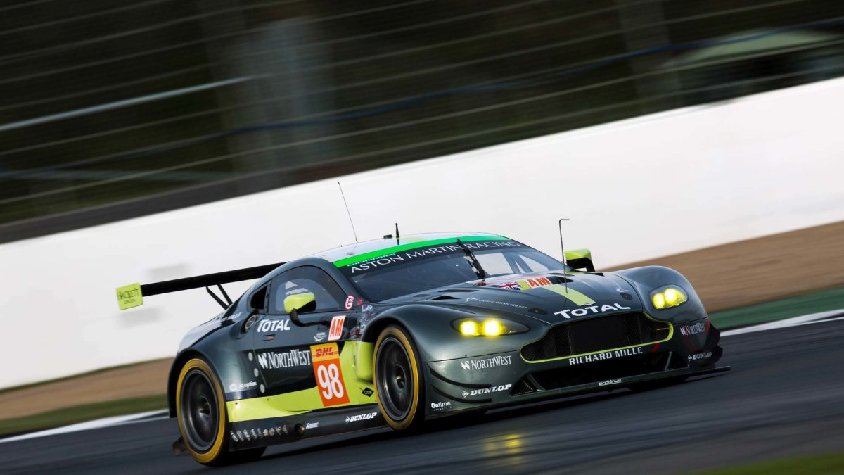 Vůz Aston Martin Vantage V8 GTE amatérské posádky Paul Dalla Lana, Pedro Lamy, Mathias Lauda