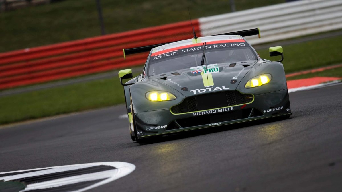 Vůz Aston Martin Vantage V8 GTE posádky Nicki Thiim, Marco Sorensen, Richie Stanaway