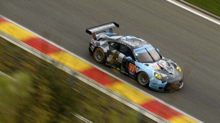 Porsche 911RSR týmu Dempsey-Proton Racing s posádkou Marvin Diest, Christian Ried, Matteo Cairoli