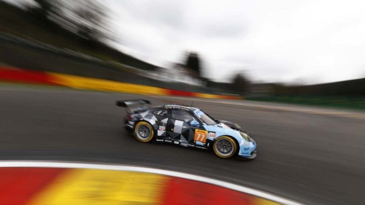 Porsche 911RSR týmu Dempsey-Proton Racing s posádkou Marvin Diest, Christian Ried, Matteo Cairoli