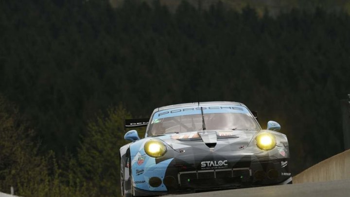 Porsche 911RSR týmu Dempsey-Proton Racing s posádkou Marvin Diest, Christian Ried, Matteo Cairoli