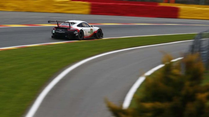 Porsche 911RSR s posádkou Kévin Estre, Michael Christensen