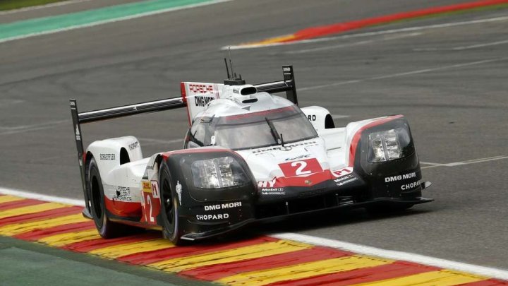Prototyp Porsche 919 Hybrid posádky Earl Bamber, Brendon Hartley, Timo Bernhard