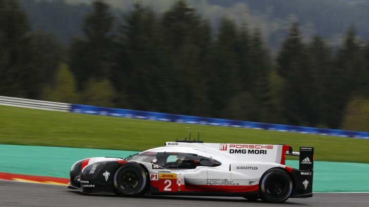 Prototyp Porsche 919 Hybrid posádky Earl Bamber, Brendon Hartley, Timo Bernhard