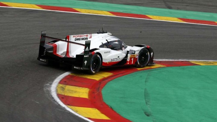 Prototyp Porsche 919 Hybrid s posádkou Neel Jani, André Lotterer, Nick Tandy