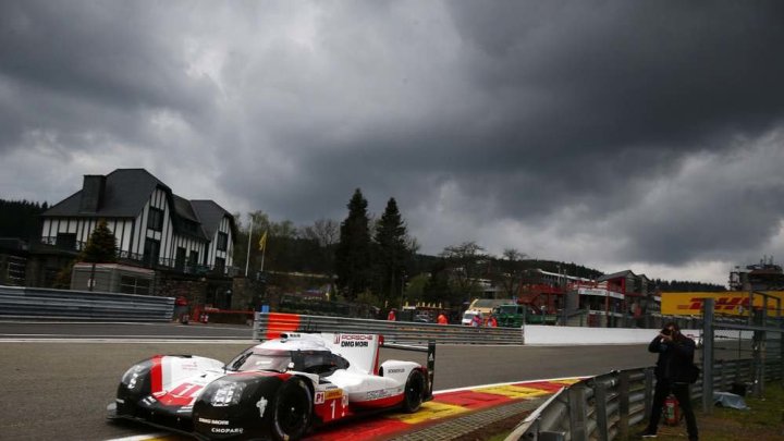 Prototyp Porsche 919 Hybrid s posádkou Neel Jani, André Lotterer, Nick Tandy
