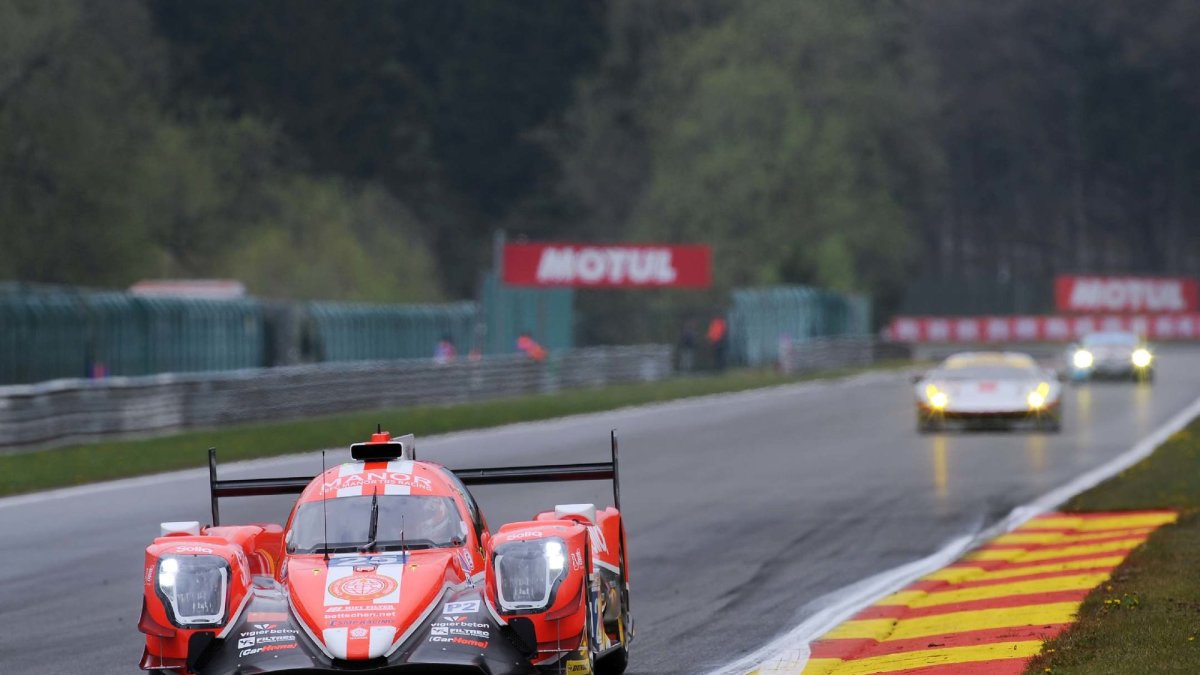 Prototyp LMP2 týmu CEFC Manor TRS Racing s posádkou Vitalij Petrov, Roberto Gonzales, Simon Trummer