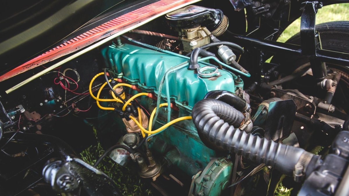 Legendární vůz AMC Hornet z Bondovky Muž se zlatou zbraní