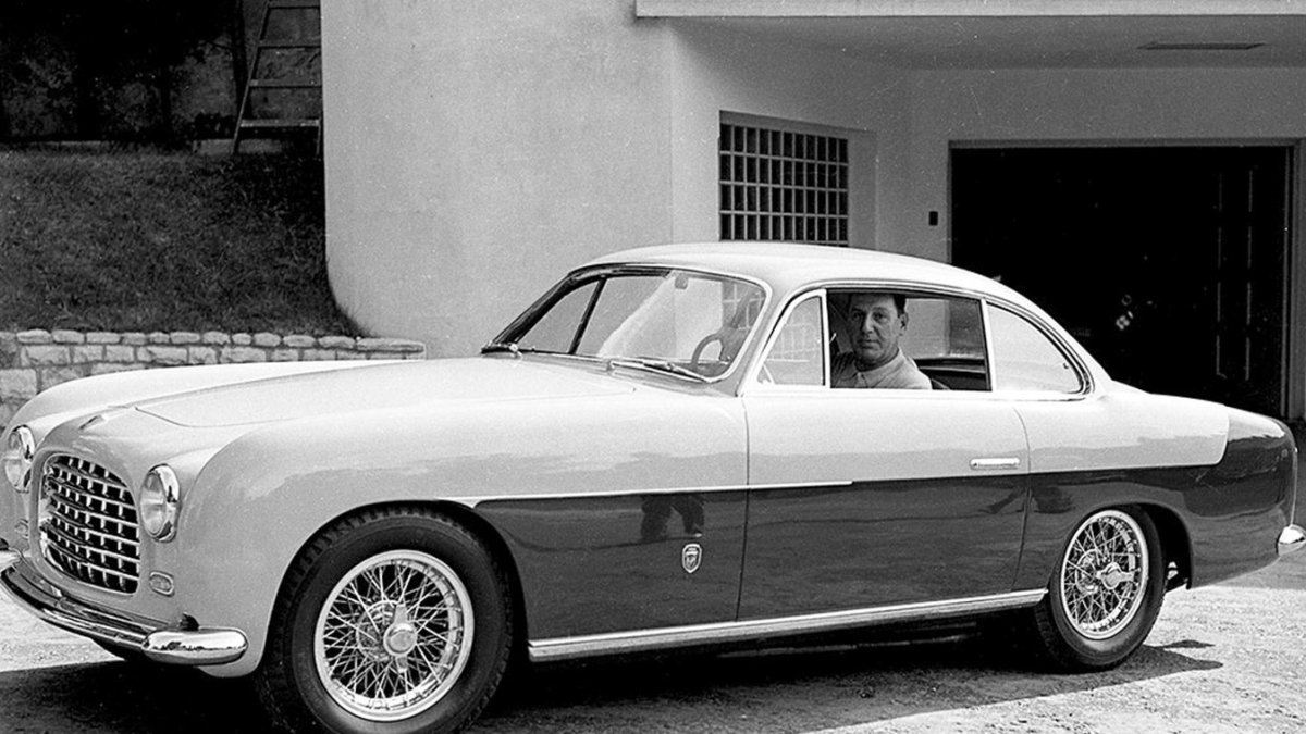 Juan Perón a jeho Ferrari 212 Inter Coupe by Ghia