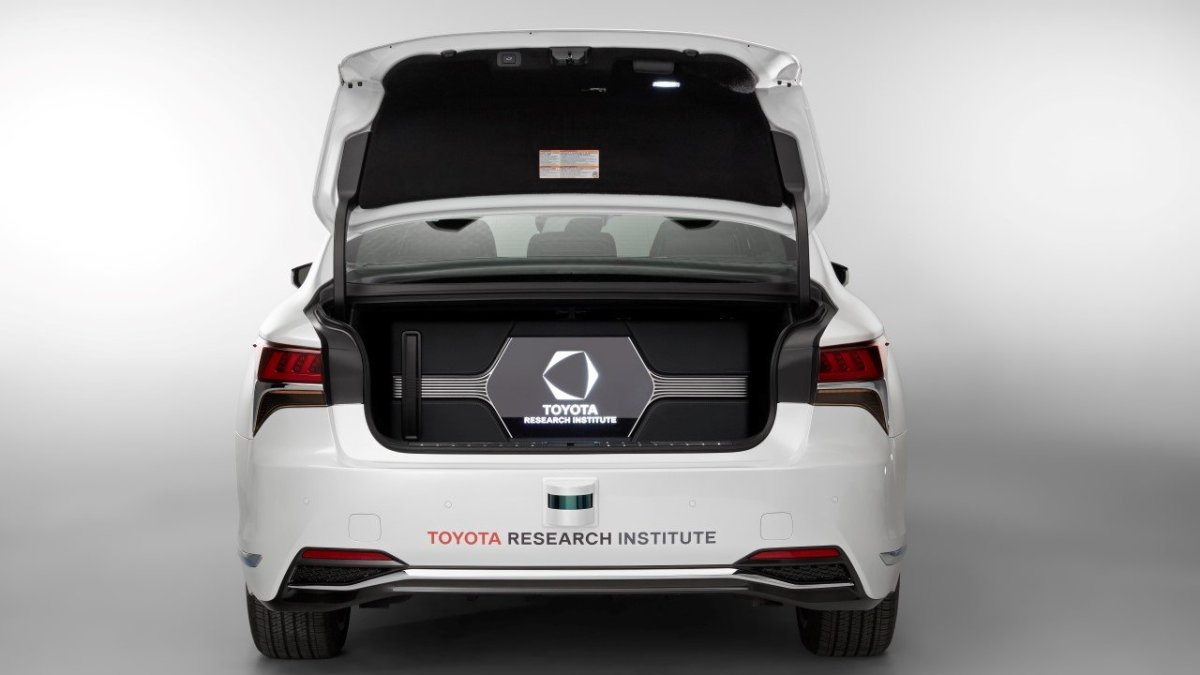 Toyota Research Institute testuje vůz pro plnou autonomii řízení