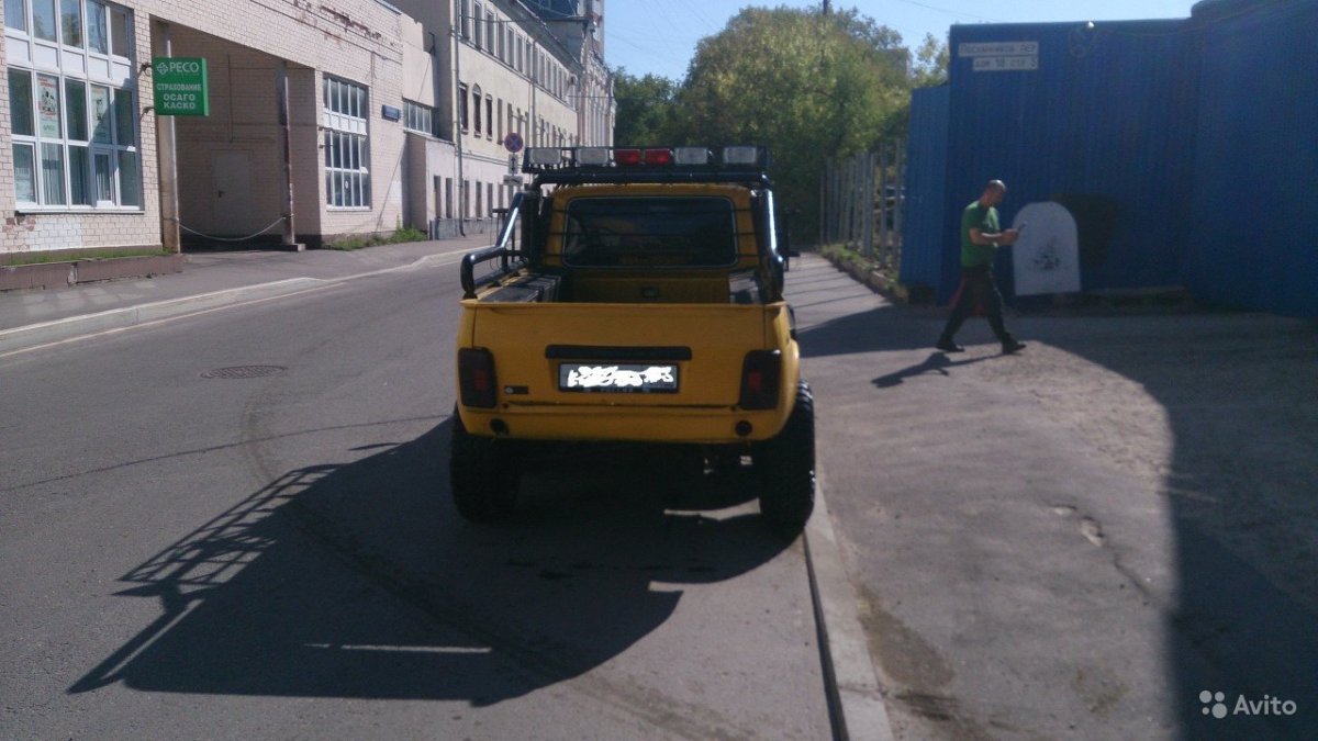 Unikátní Lada Niva 6x6