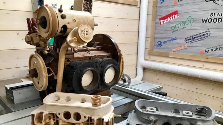 Umělec vytváří dokonalou repliku motoru Volkswagen ze dřeva (Facebook/Wood Art Finland)