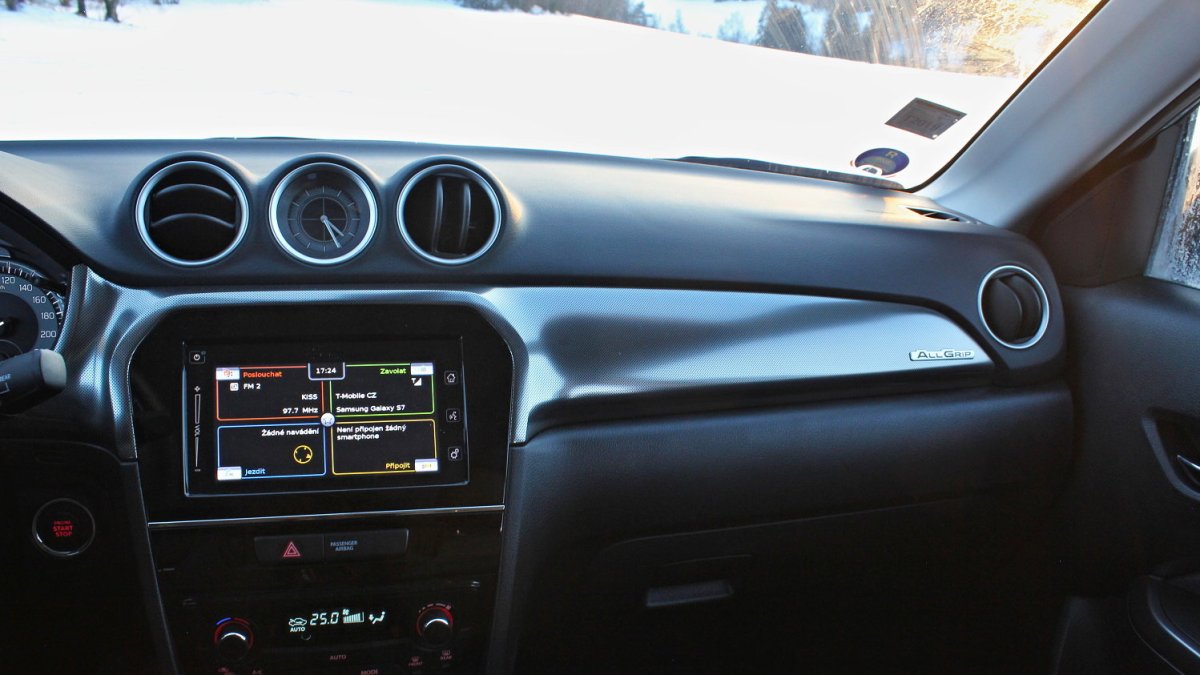 Suzuki Vitara 1.4 BoosterJet s výbavou Elegance