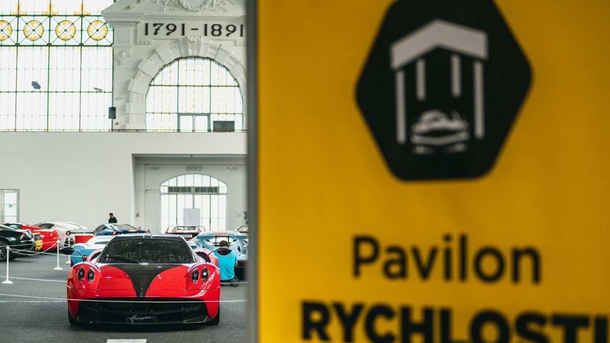 Záběry z šestého ročníku automobilové slavnosti Legendy