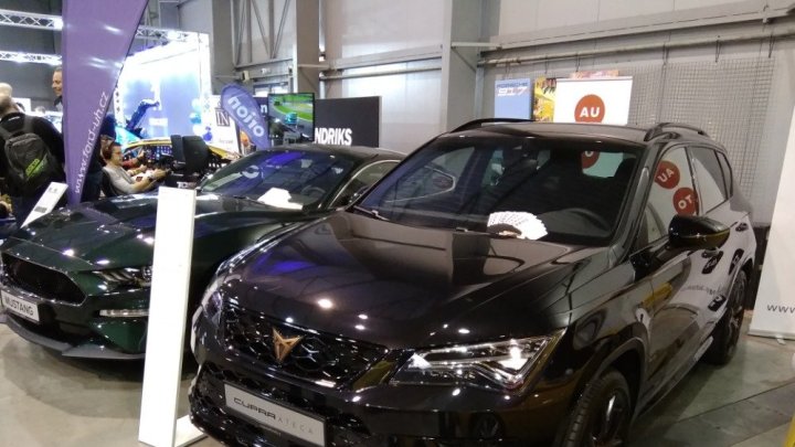 Racing Expo Cupra Areca o výkonu 300 koní