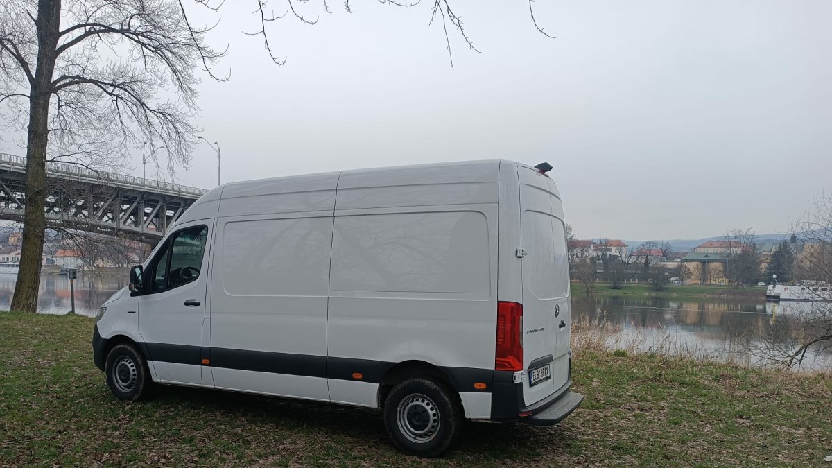 Mercedes-Benz eSprinter