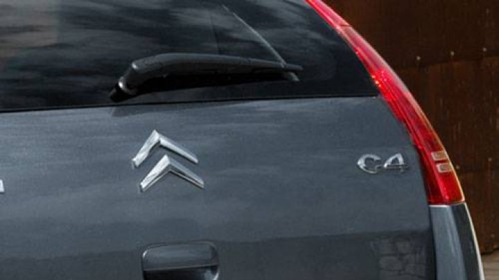 C4