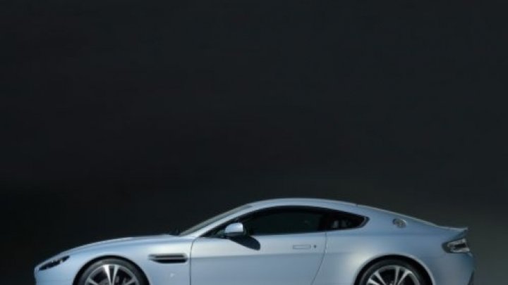 V12 Vantage RS
