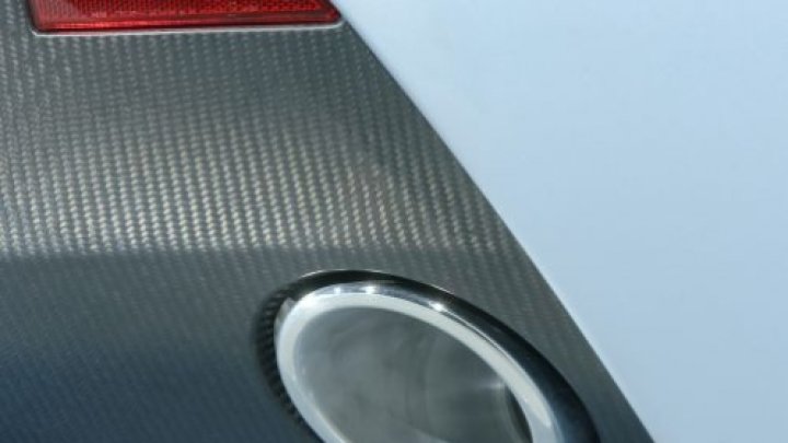 V12 Vantage RS