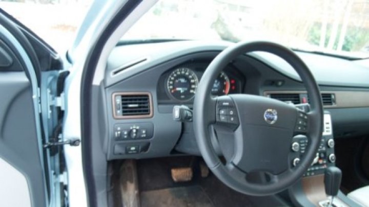 V70