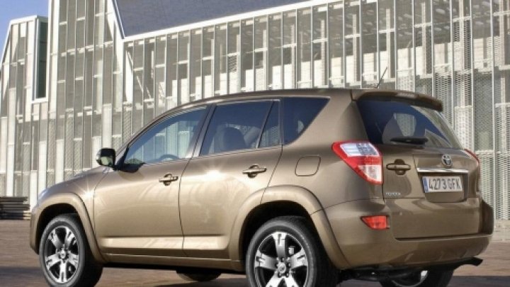 RAV 4