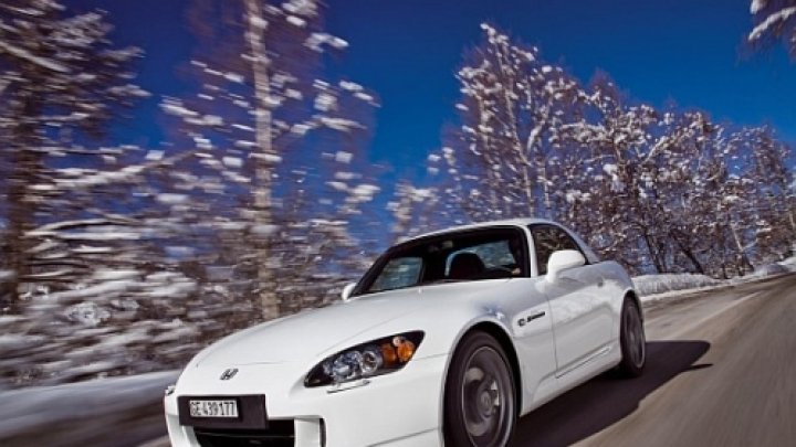 S2000