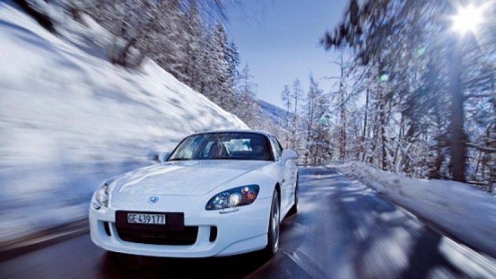 S2000