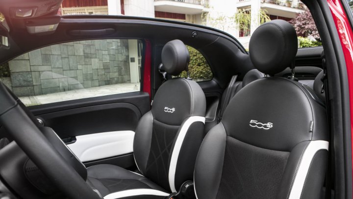 Fiat 500S hraje na sportovní notu, technika je nicméně zcela sériová.