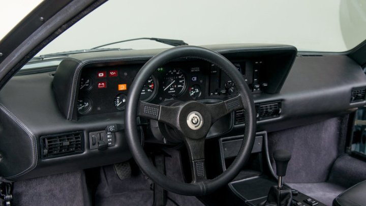 Jediná silniční BMW M1 Procar má zajímavý osud, renovace je dílem společnosti Canepa.