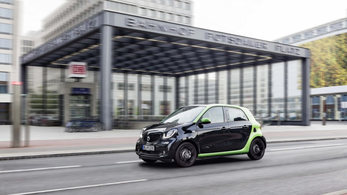 Smart ForFour přijíždí v elektrickém provedení electric drive.