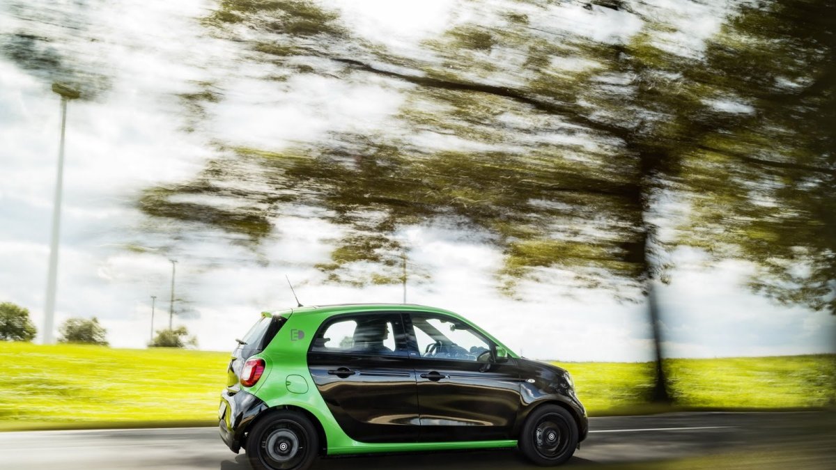 Smart ForFour přijíždí v elektrickém provedení electric drive.