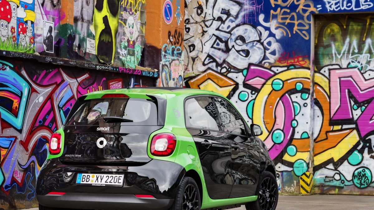 Smart ForFour přijíždí v elektrickém provedení electric drive.
