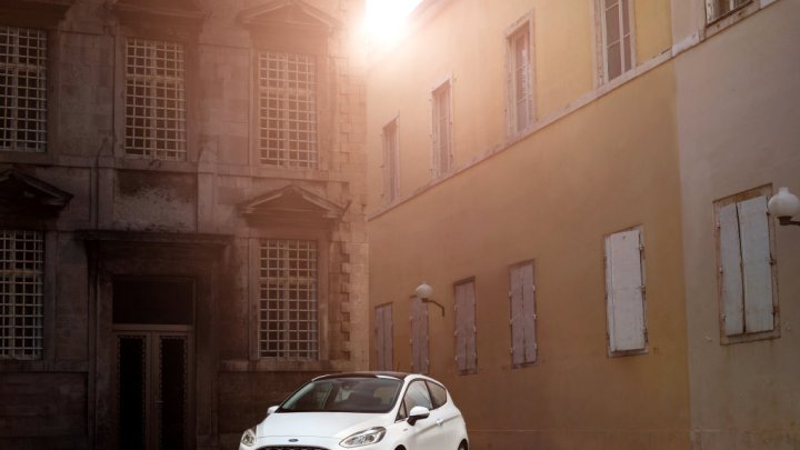 Nová Fiesta v detailech, vedle turba má i atmosféry.