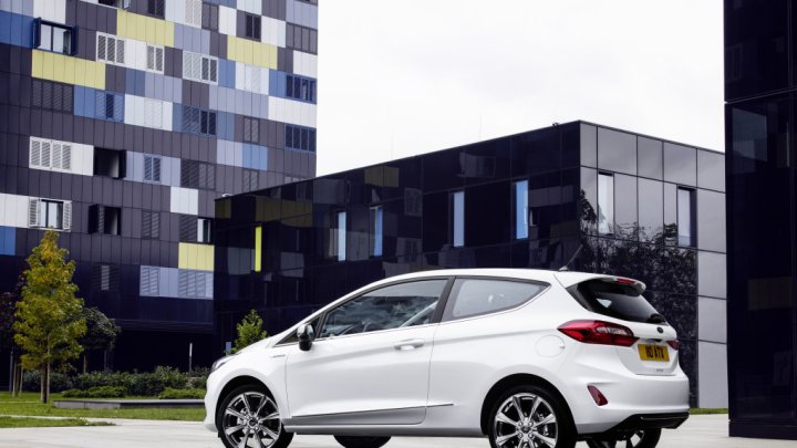 Nová Fiesta v detailech, vedle turba má i atmosféry.