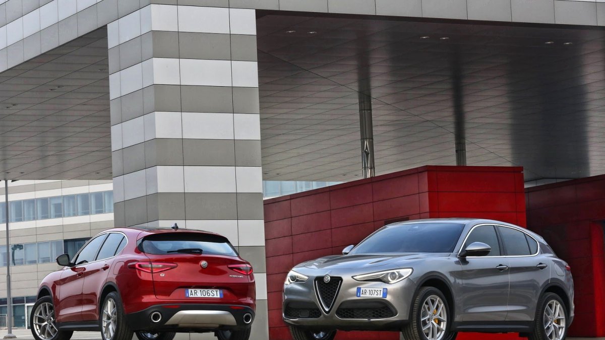 Alfa Romeo Stelvio přichází i v základní variantě, pořád je krásná.