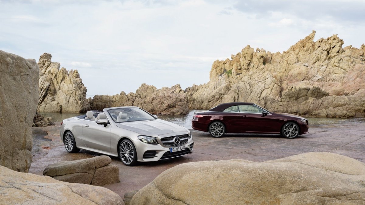 Kabriolet uzavírá nabídku Mercedesu-Benz třídy E.