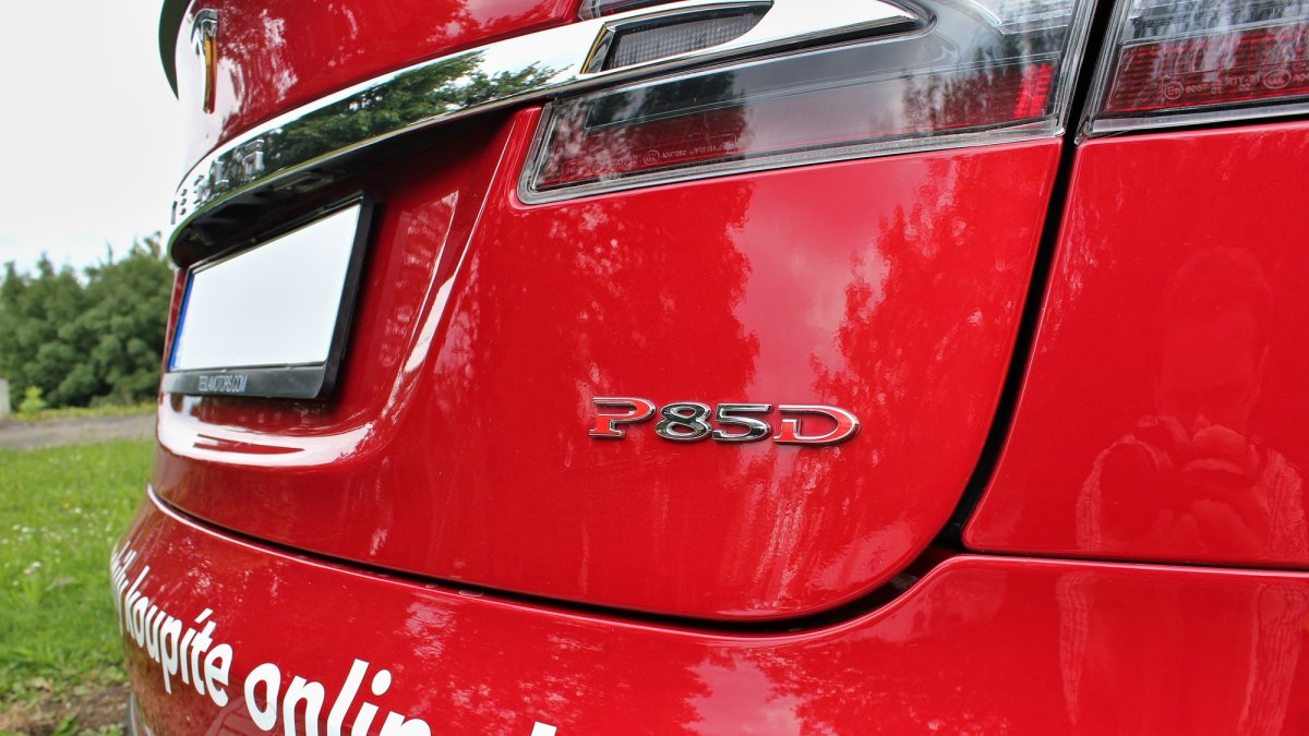 Tesla Model S P85D