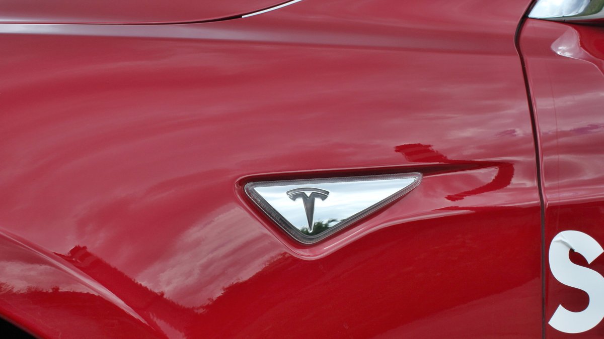 Tesla Model S P85D