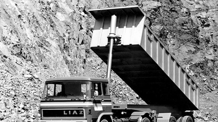 Škoda-LIAZ 100