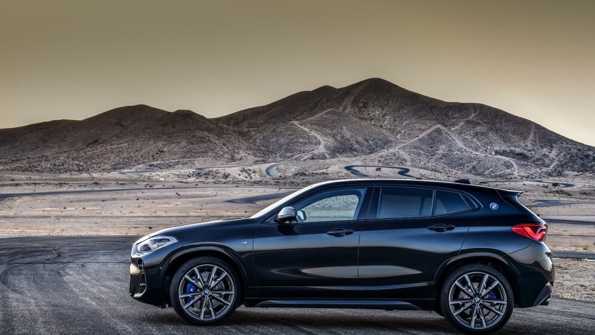 Nové BMW X2 M35i: Vrcholná verze nabízí dynamické jízdní vlastnosti a vzrušující design, kterým upoutá na první pohled.