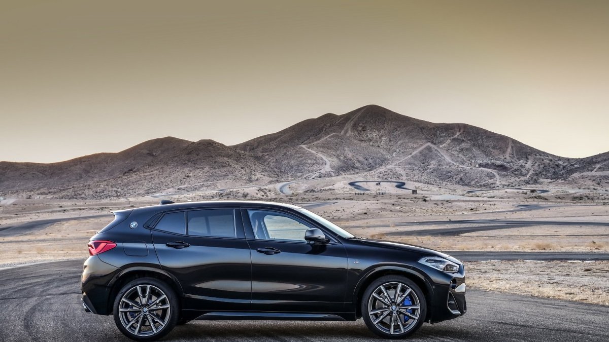 Nové BMW X2 M35i: Vrcholná verze nabízí dynamické jízdní vlastnosti a vzrušující design, kterým upoutá na první pohled.
