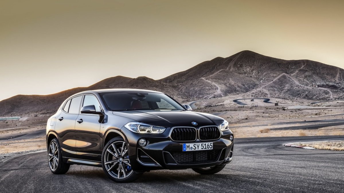Nové BMW X2 M35i: Vrcholná verze nabízí dynamické jízdní vlastnosti a vzrušující design, kterým upoutá na první pohled.
