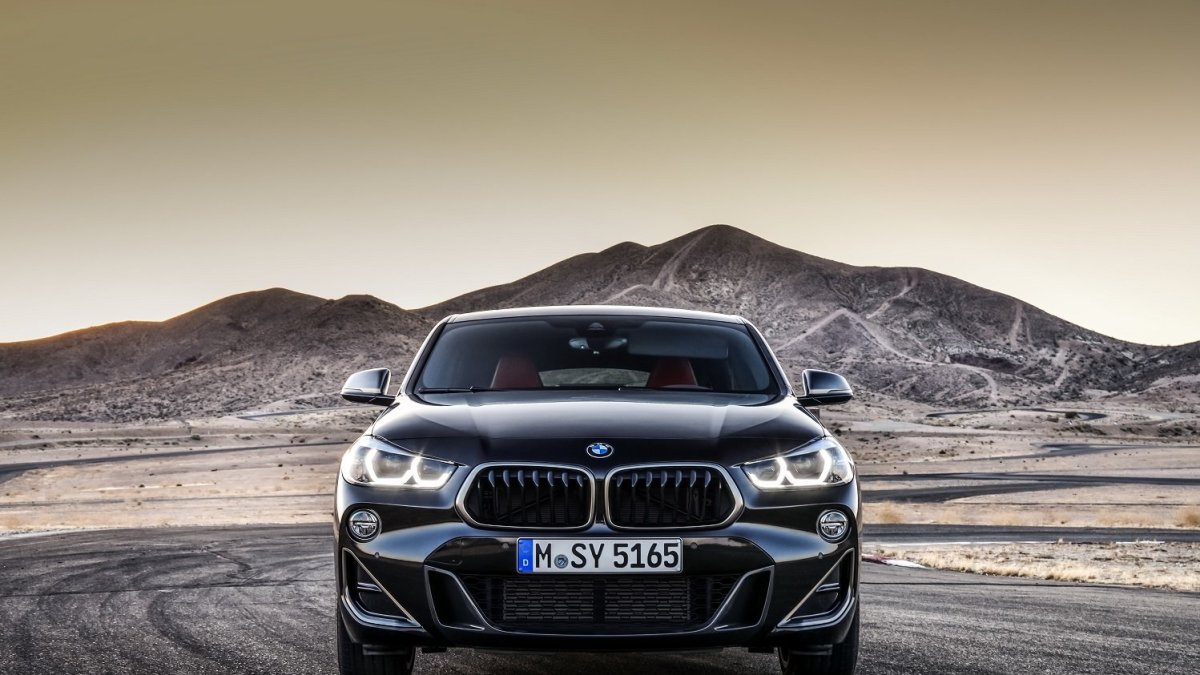 Nové BMW X2 M35i: Vrcholná verze nabízí dynamické jízdní vlastnosti a vzrušující design, kterým upoutá na první pohled.