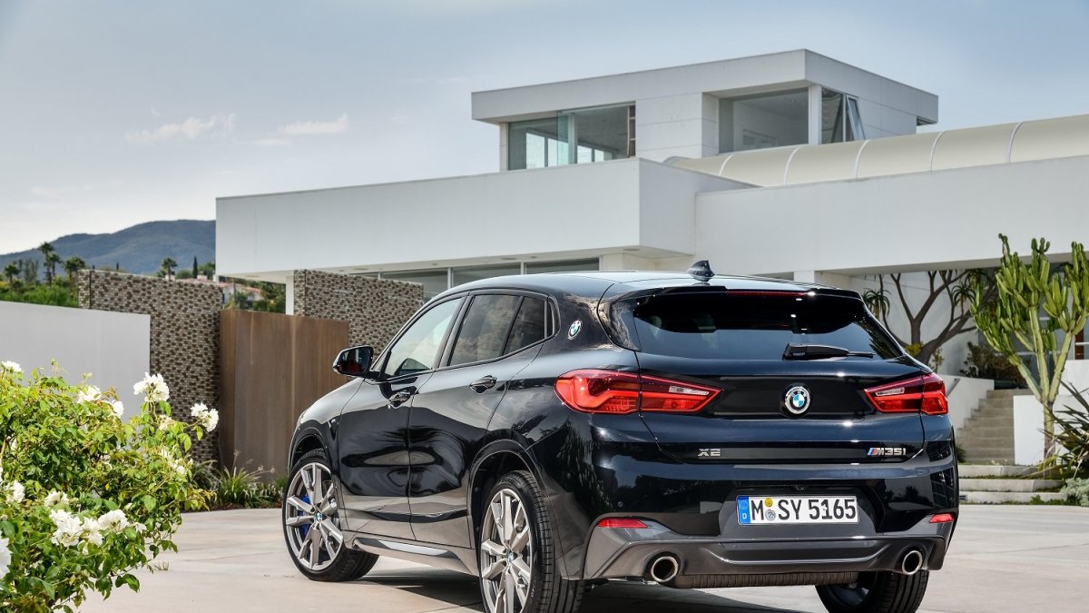 Nové BMW X2 M35i: Vrcholná verze nabízí dynamické jízdní vlastnosti a vzrušující design, kterým upoutá na první pohled.