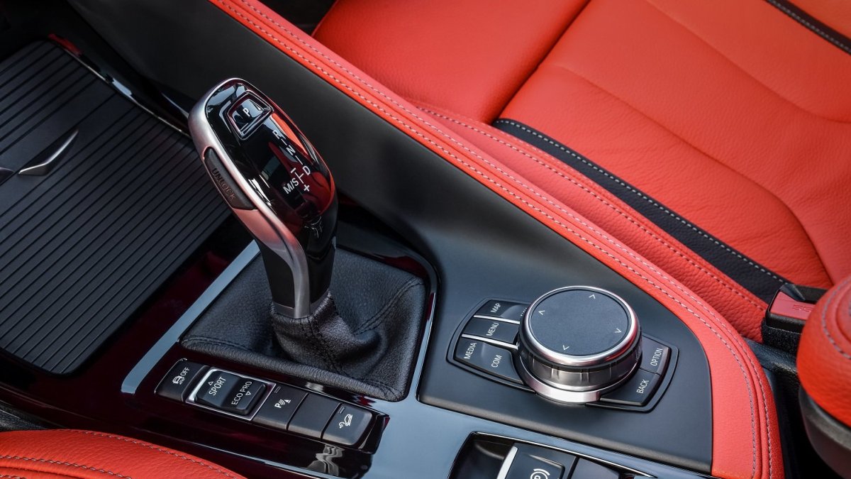 Nové BMW X2 M35i: Vrcholná verze nabízí dynamické jízdní vlastnosti a vzrušující design, kterým upoutá na první pohled.