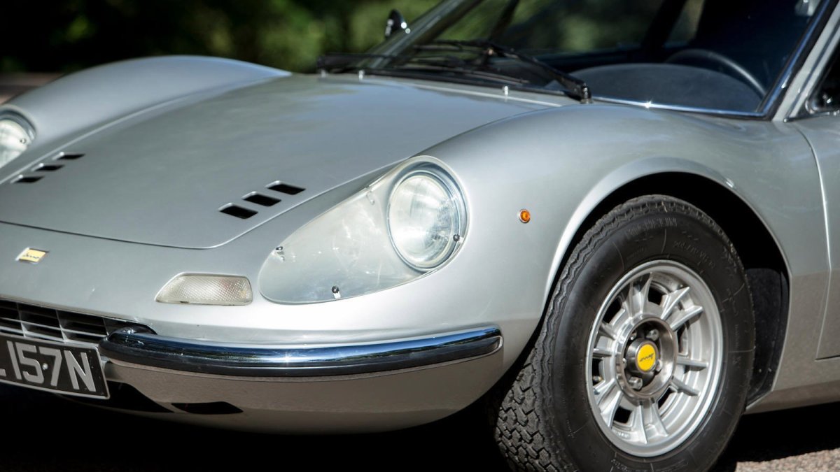 Ferrari 246 GT Dino, ve kterém během evropských turné cestoval Keith Richards z Rolling Stones