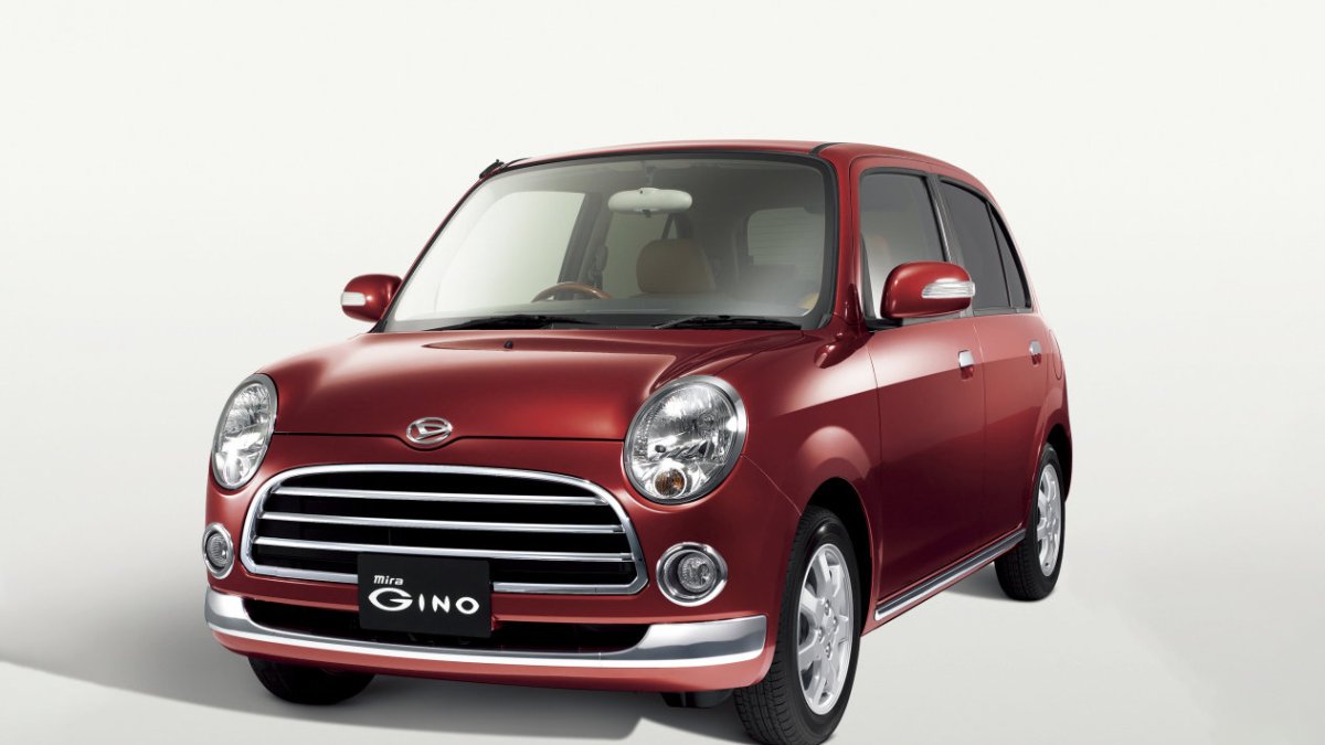 Daihatsu Mira Gino